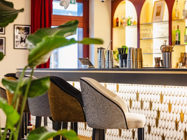 BRASSERIE JANJAN BAR BRASSERIE JANJAN